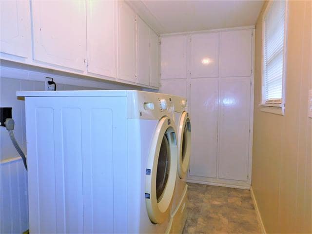 Building Photo - 2412 N Carroll Blvd