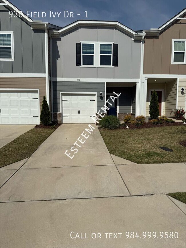 Building Photo - 930 Field Ivy Dr