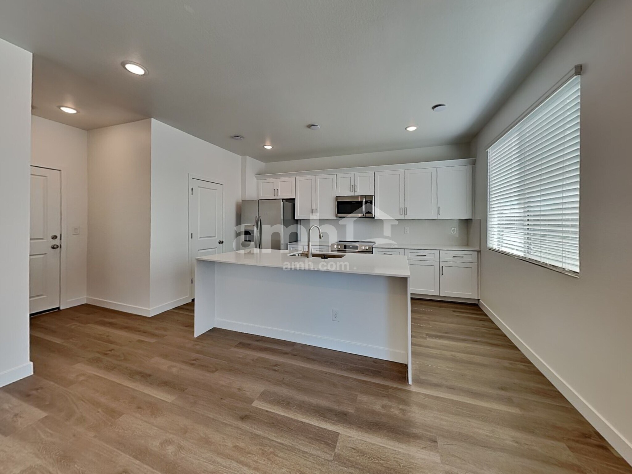 Building Photo - 12627 W Adair Dr