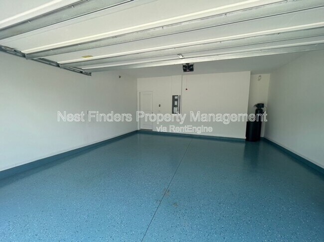 Building Photo - 42 Golden Fern Dr