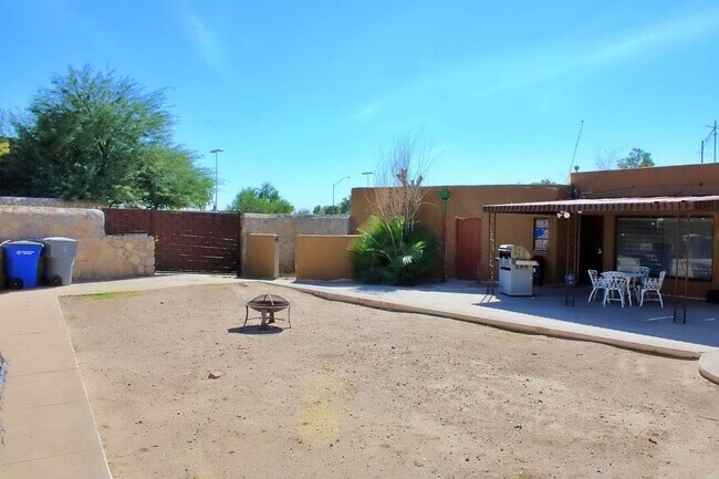 Building Photo - Charming 3-Bedroom Home for Rent in El Pas...