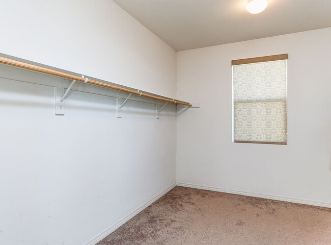 Building Photo - Beautiful 4 Bedroom Home in River Village!