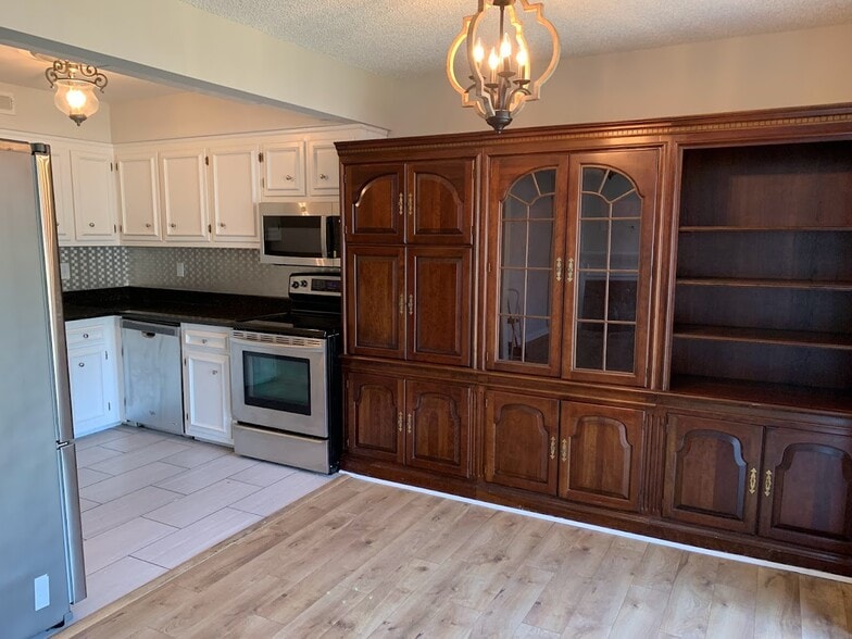 Building Photo - 5793 Brentwood Trce