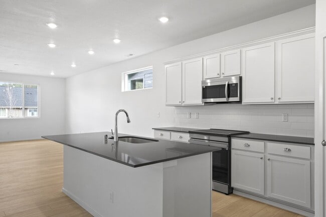 Building Photo - 2783 N Talon Ln