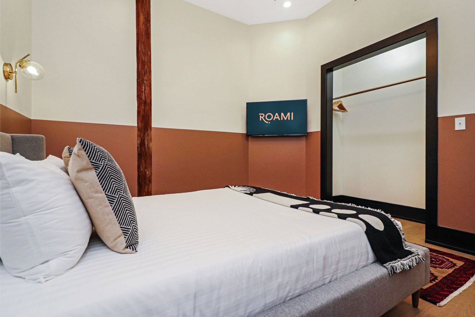 Building Photo - 1148 S Peters St