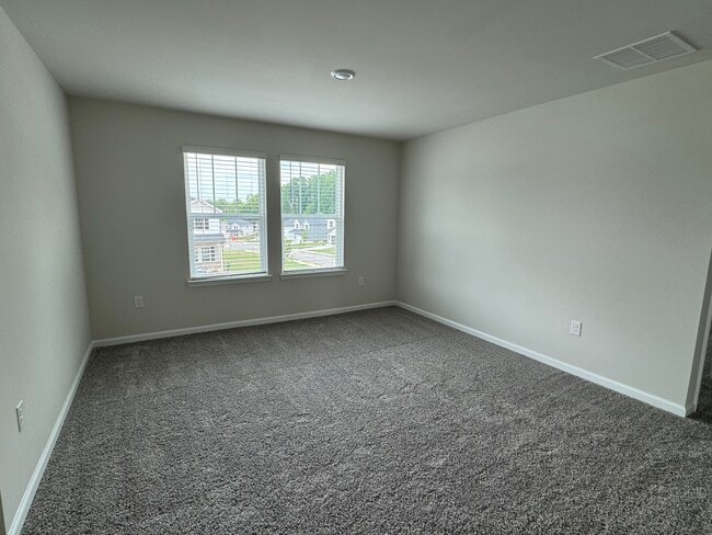 Building Photo - 15 Warwick Ct