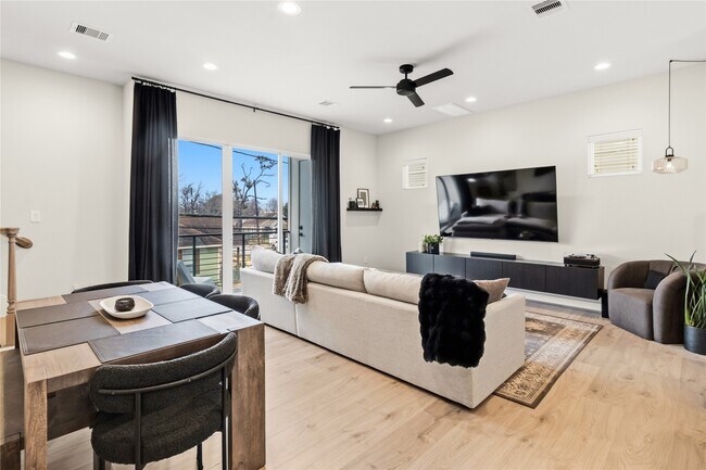 Building Photo - 4905 Avenue J Ave