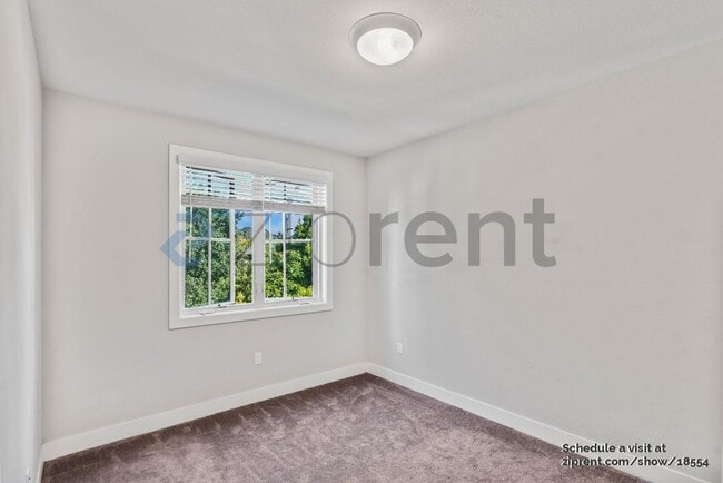 Building Photo - 842 Anson Ln