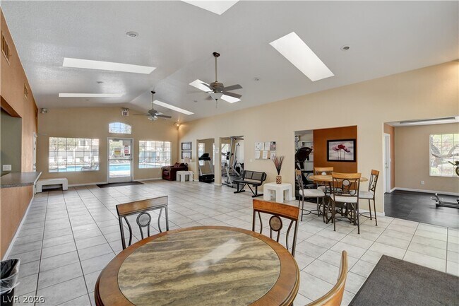 Building Photo - 8039 Teresita Ave