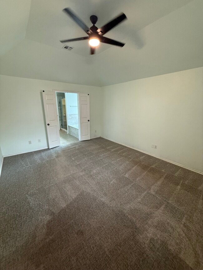Building Photo - 1801 Sagewood Dr