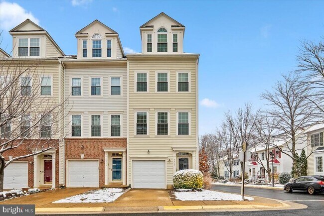 Building Photo - 5317 Chieftain Cir