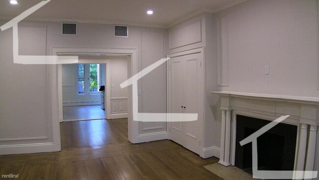 Building Photo - 3 br, 1 bath Condo - 1712 Beacon St Apt 1E...