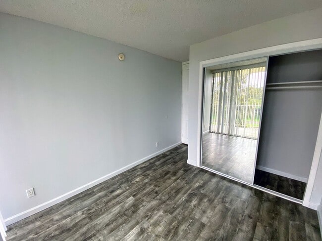 Building Photo - 358NEW