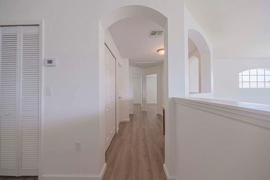 Building Photo - 3701 Titanic Cir