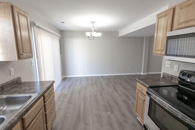 Building Photo - 4014 Arctic Fox Dr