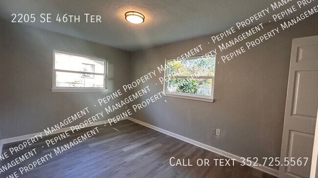 Building Photo - 2205 SE 46 Terrace