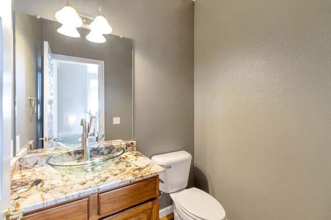 Building Photo - **Beautiful 5 Bed 4 Bath home for rent in ...