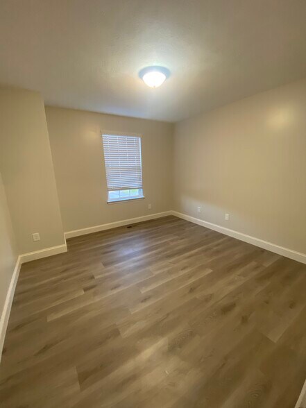 Building Photo - 730 Spence Enclave Ln