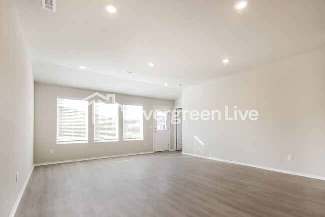 Building Photo - 6511 NW Kathleen St