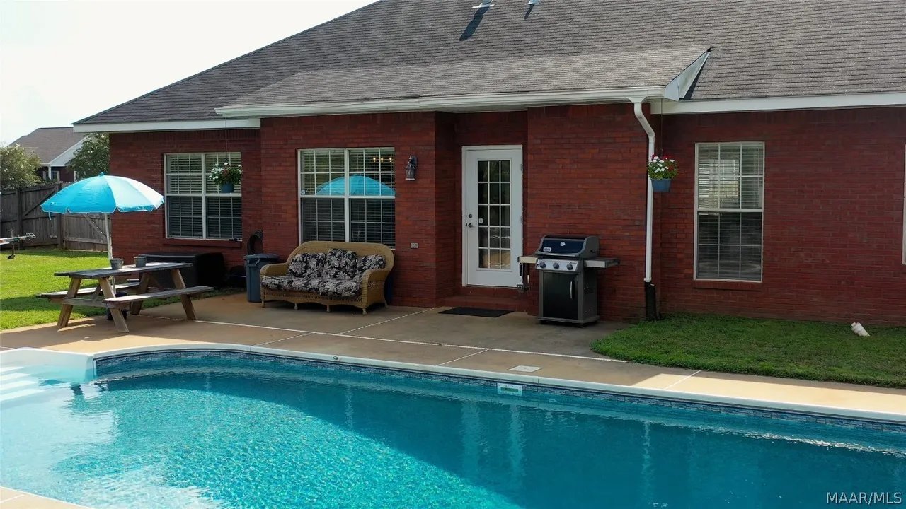 Building Photo - 201 Fountain Crest Dr