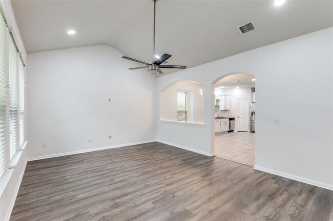 Building Photo - 10805 Owyhee Vw