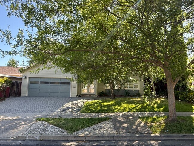 Building Photo - ? Elegant & Expansive Redwood City Home – ...