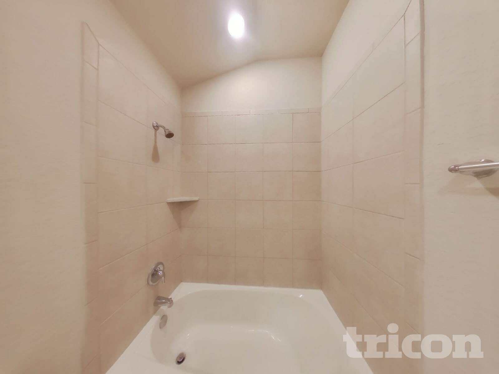 Building Photo - 13538 Paxton Blvd