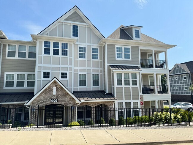 Building Photo - 900 Vintage Green Ln