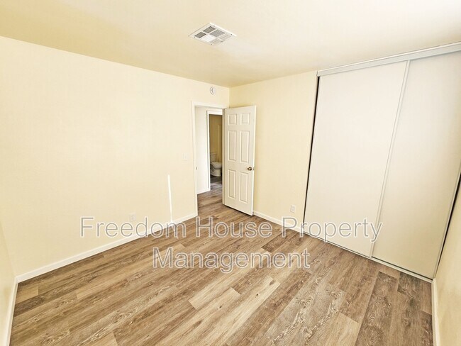 Building Photo - 1930 Kearney St