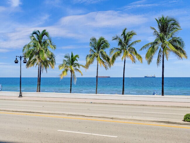 Building Photo - 209 N Fort Lauderdale Beach Blvd