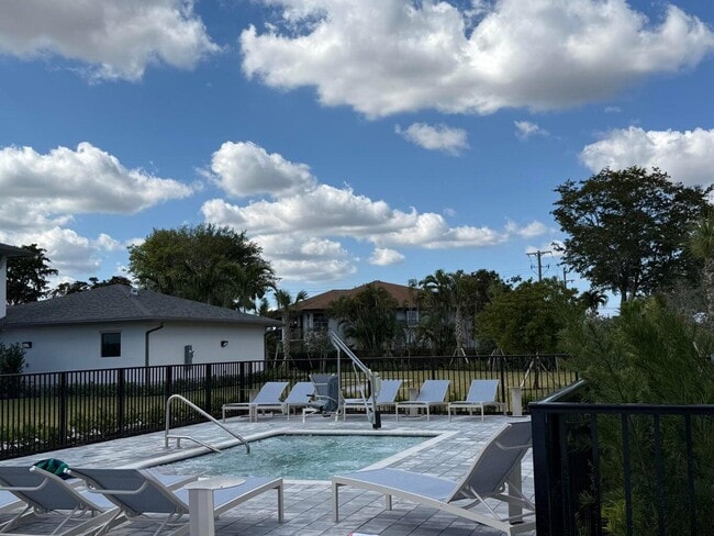 Building Photo - 5759 Phoenix Palm Ct