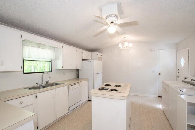 Building Photo - 7967 Caswell Rd