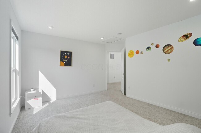 Building Photo - 6060 Lavender