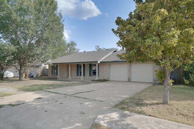 Building Photo - 10110 Aspen St