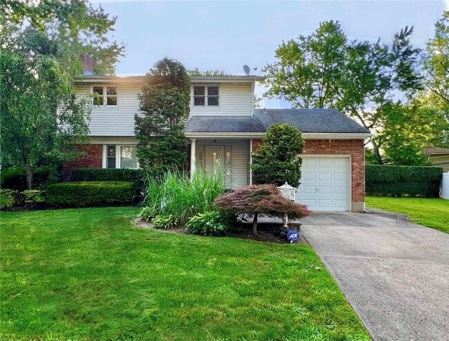 Primary Photo - 6 Cove Ln