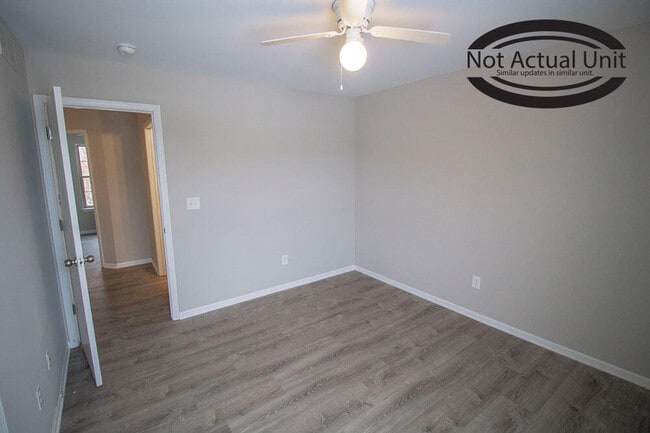 Building Photo - 1604 Citadel Dr