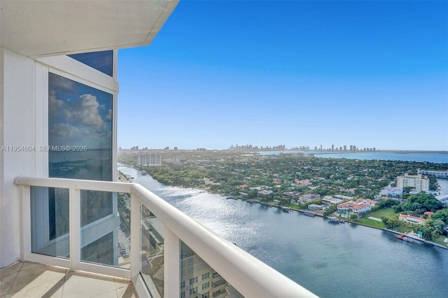 Building Photo - 4775 Collins Ave