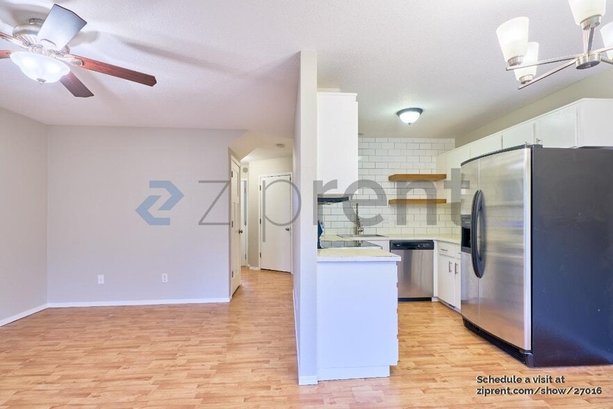 Building Photo - 43 SW 206th Ave