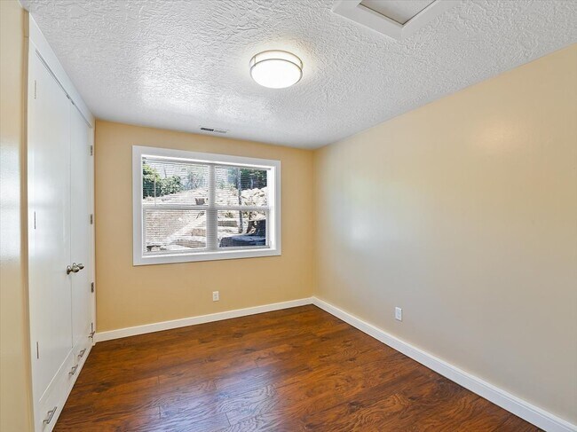 Building Photo - 1245 E Harrison Ave