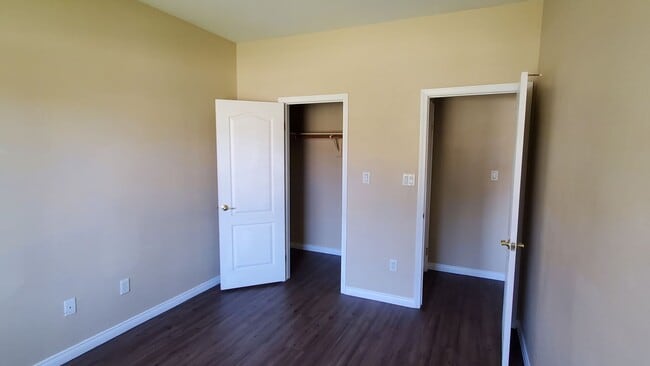 Building Photo - 11015 Claro De Luna Dr