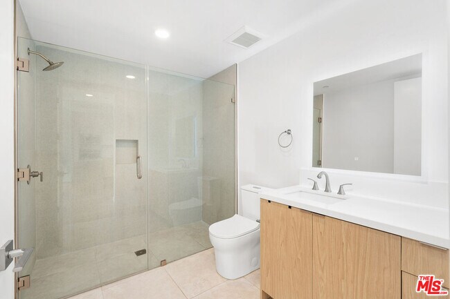 Building Photo - 4406 Fulton Ave