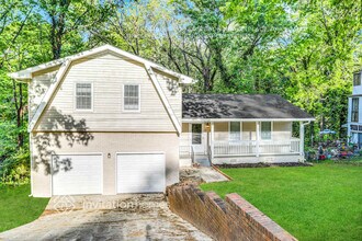 Building Photo - 2339 Chevy Chase Ln
