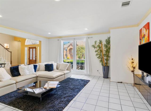 Building Photo - 2116 Houlton Ln