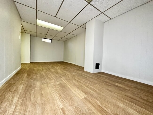 Building Photo - 2871 S Broadway