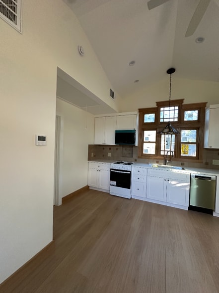 Building Photo - 1719 Loma Vista St