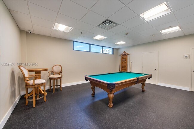 Building Photo - 20515 E Country Club Dr