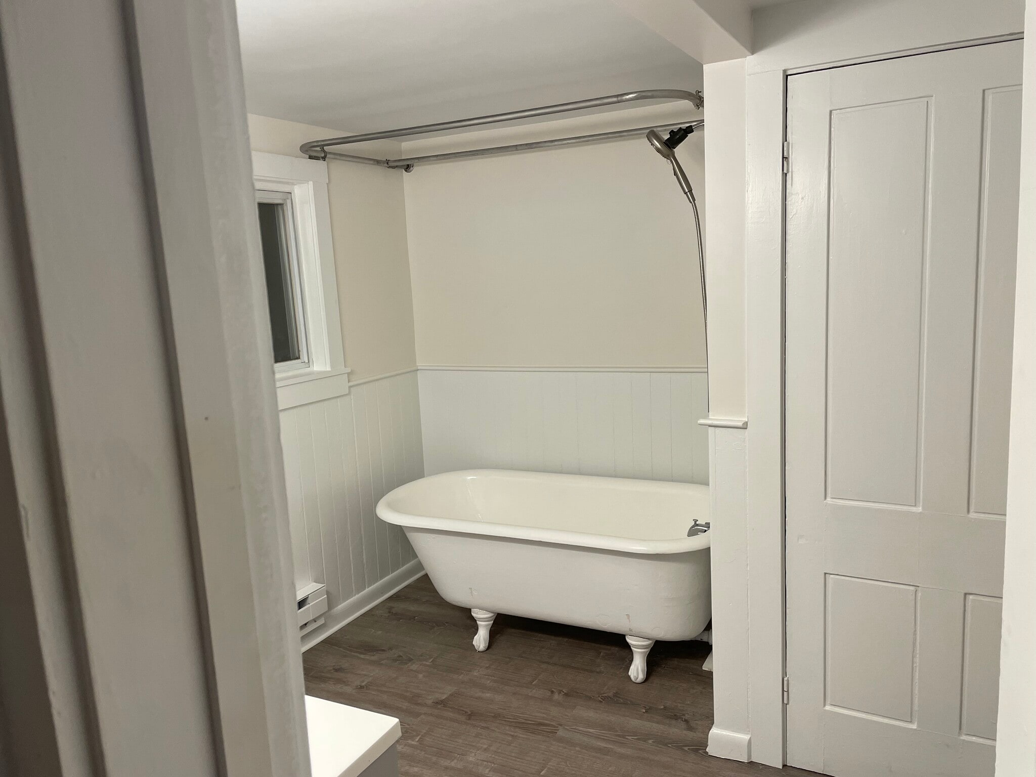 183B bath - 183 Washington St