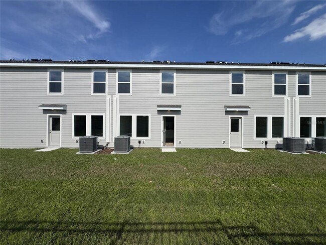 Building Photo - 830 Lynx St