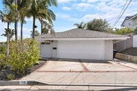 Building Photo - 710 Avenida Columbo
