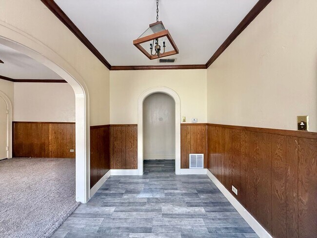 Building Photo - Charming Downtown Living in Tyler! 1 Bedroom 1 Bath! Available Now!